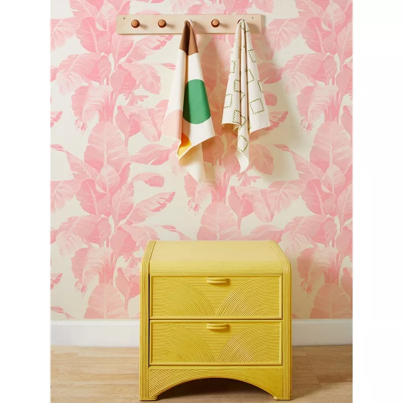 ‘Pacifico Palm’ Grasscloth Wallpaper by Nathan Turner – Garcelle Pink